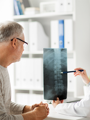 What to Consider When Vetting a Spine Surgeon